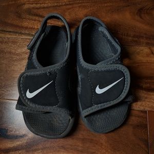 Little Boys Nike Sandals 4